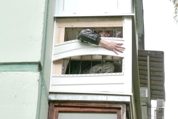 монтаж сайдинга на балконе