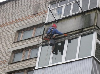 фото: утеплить балкон снаружи