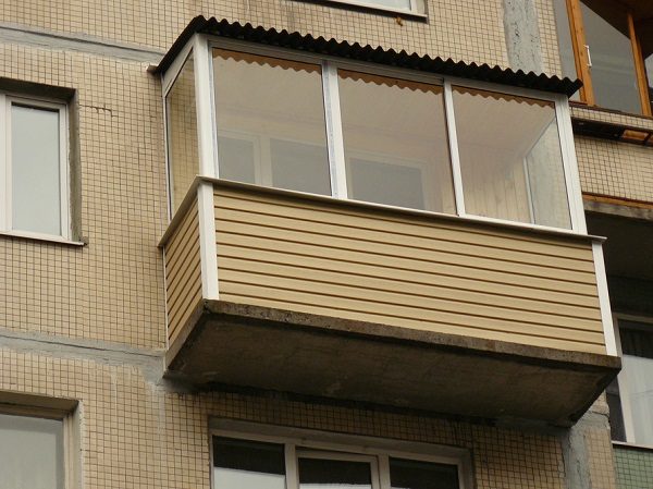 отделка балкона сайдингом из алюминия 