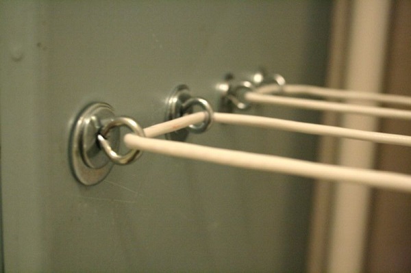 фото: сушилка для белья на балкон своими руками