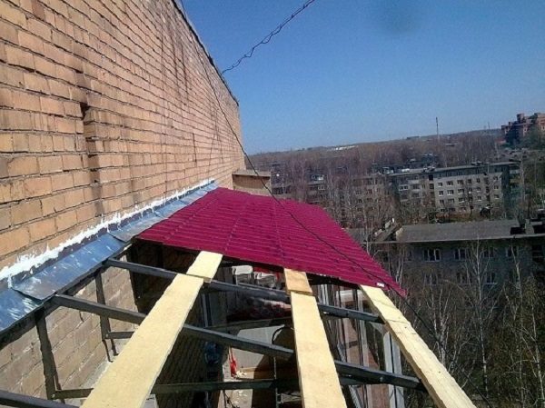 фартук на стык крыши и стены